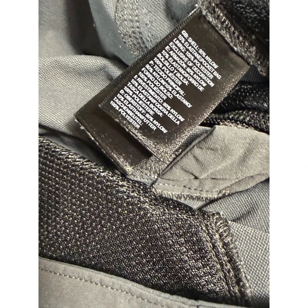 The North Face Mens Gray Hiking Camping Fishing Shorts Size 32 Utility Cargo
